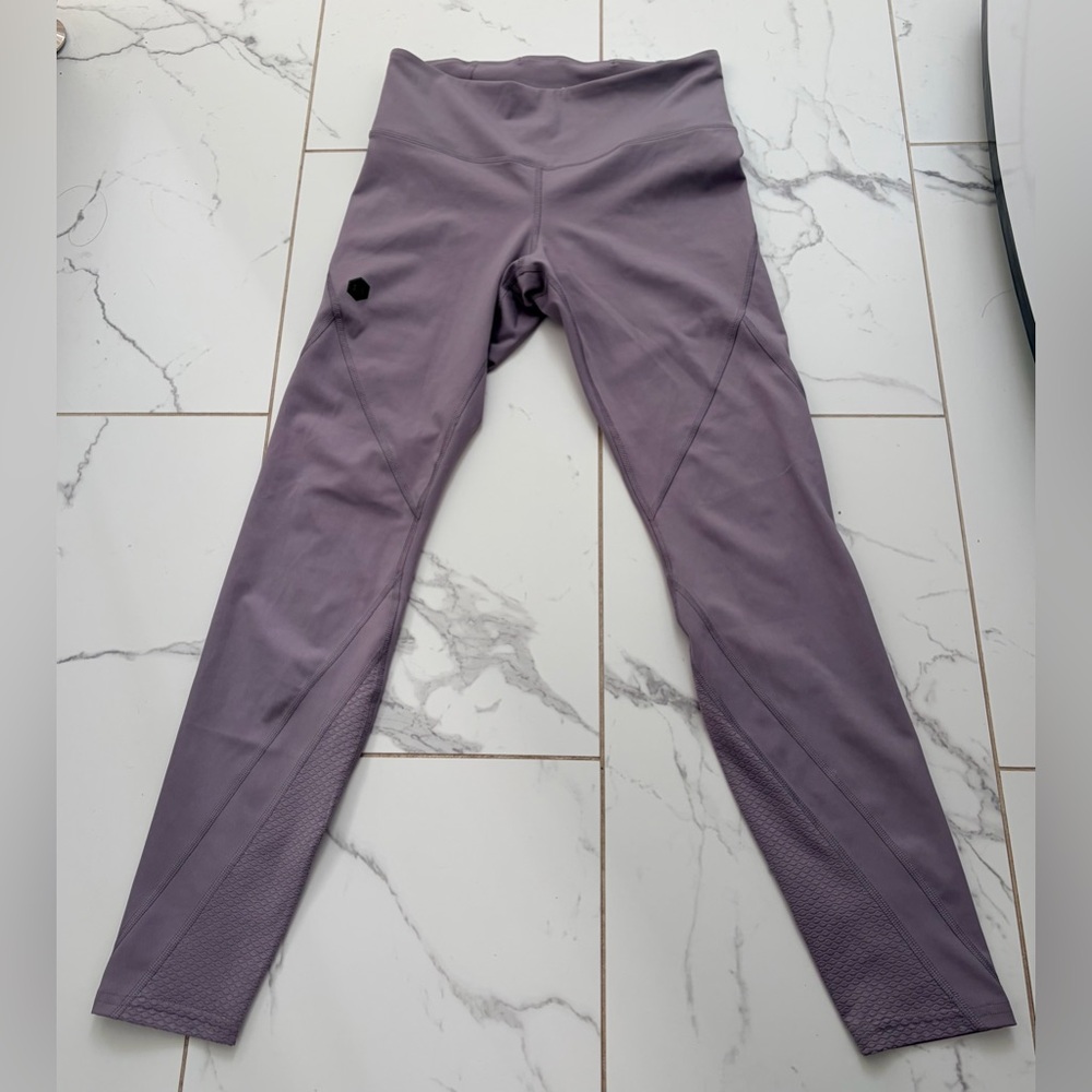 Under Armour Leggings in Lilac | Size M